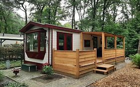 Knusse Chalet In Een Schitterende Omgeving